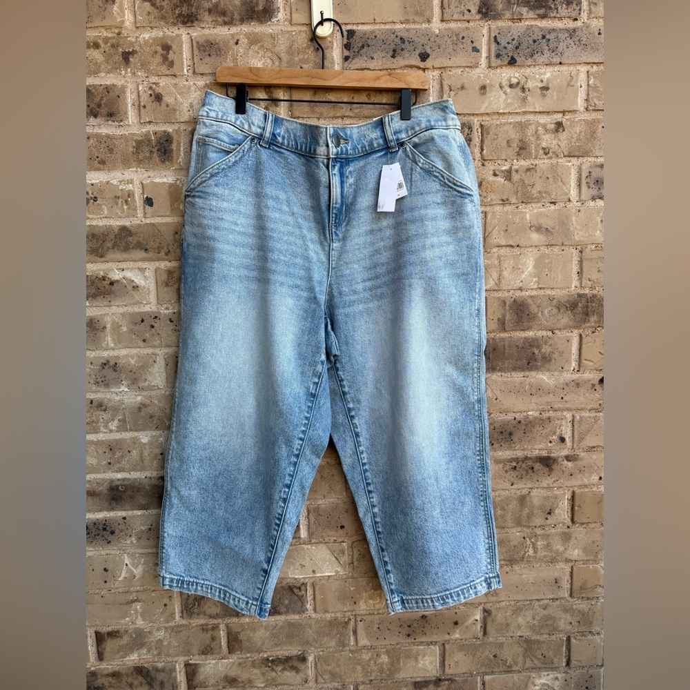 Lane Bryant Light Blue Mid Rise and Boyfriend Capri Jeans size 14W
